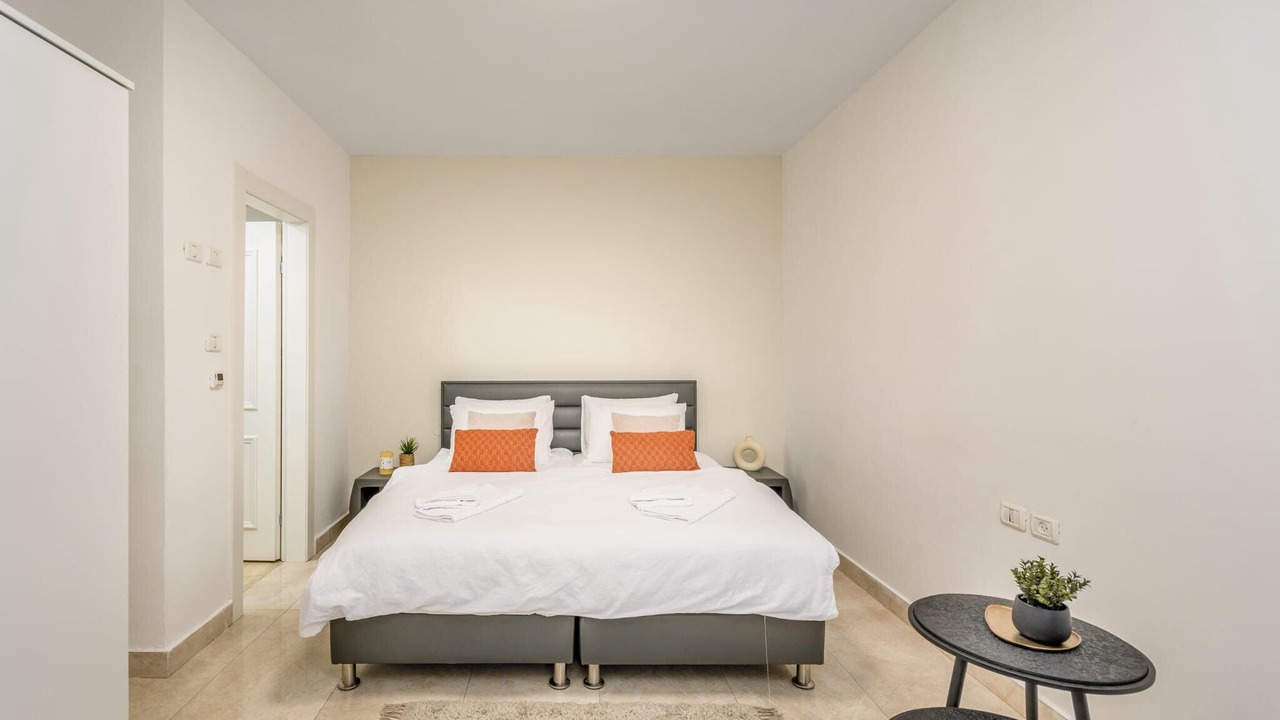 Photo of Bedroom in Nachlaot