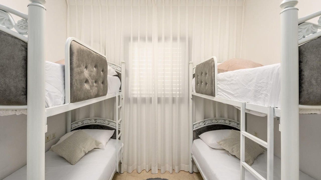 Photo of Bedroom in Nachlaot