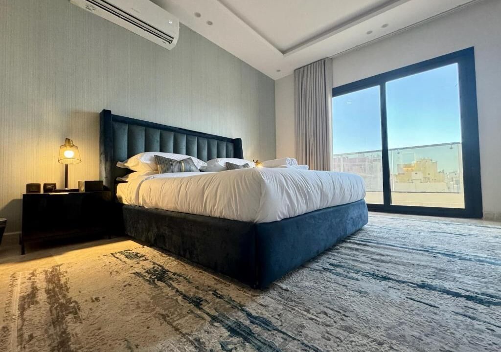 Photo of Bedroom in King Abdul Aziz Road