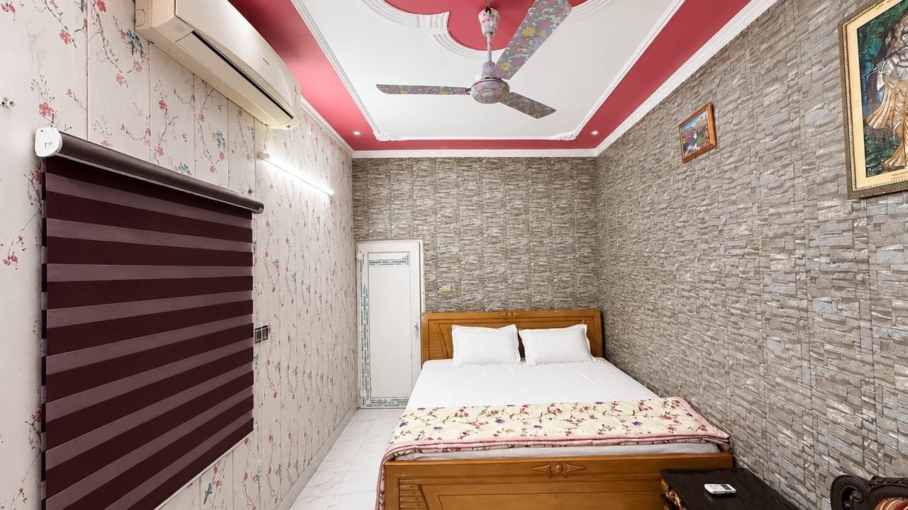 Photo of Bedroom in Dehradun