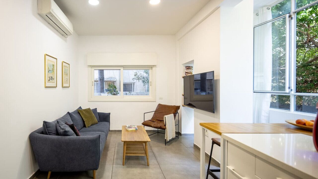 Photo of Livingroom in Old North
