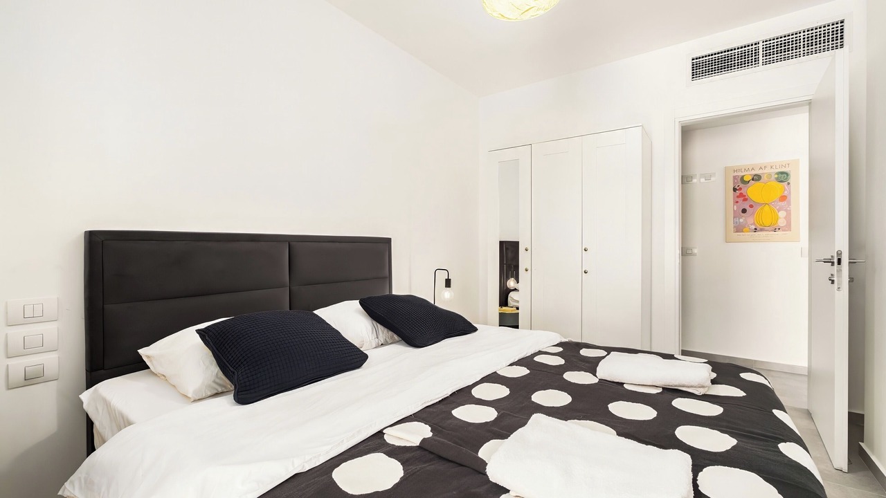 Photo of Bedroom in Jaffa