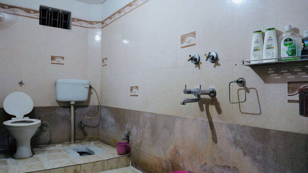 Photo of Bathroom in Varanasi