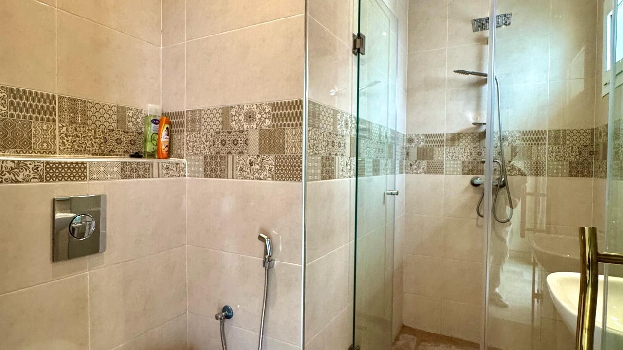 Photo of Bathroom in Secteur Touristique