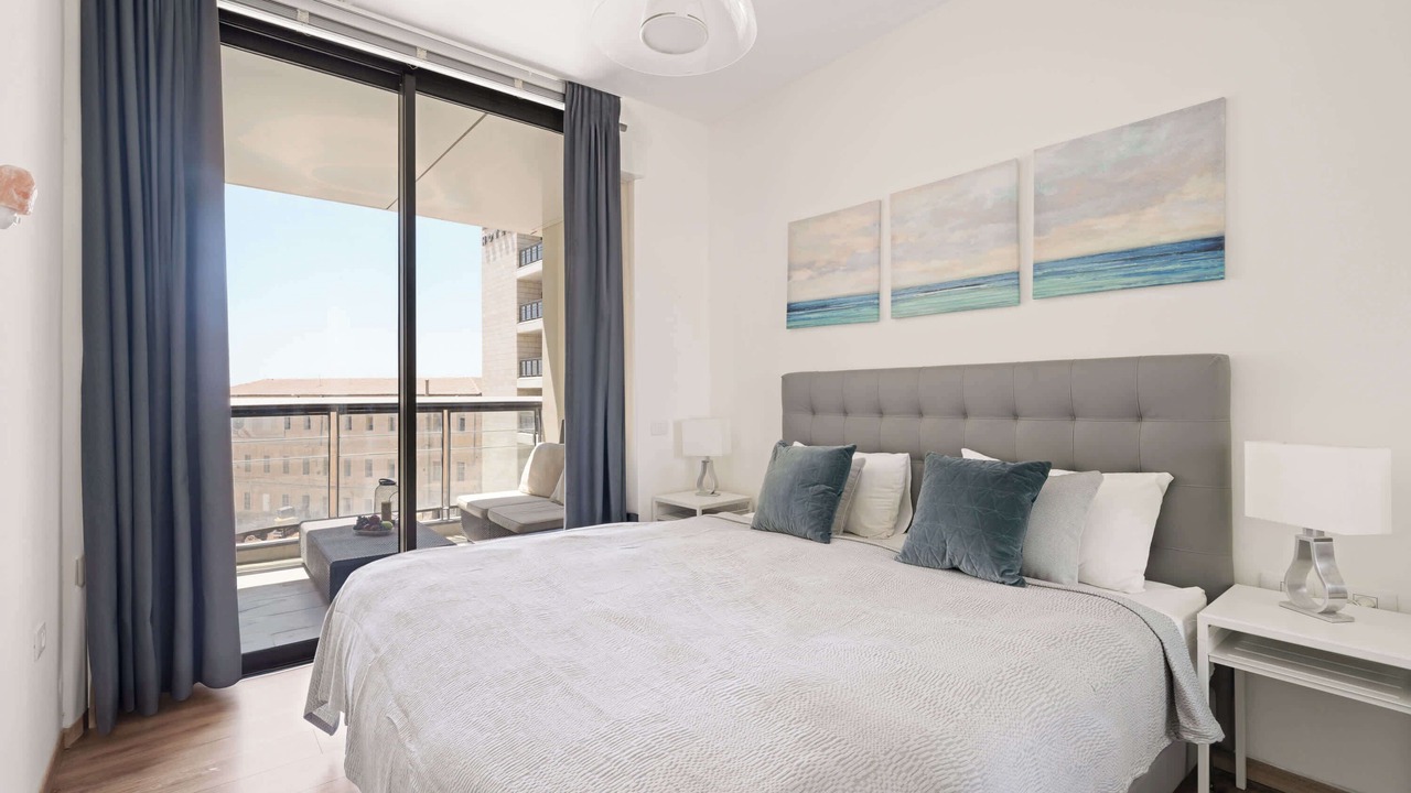 Photo of Bedroom in Nachlaot
