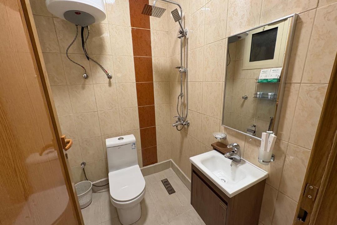Photo of Bathroom in Unaizah