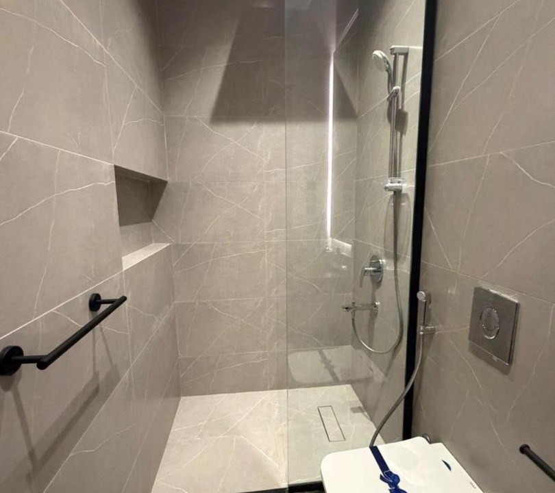 Photo of Bathroom in King Abdul Aziz Road