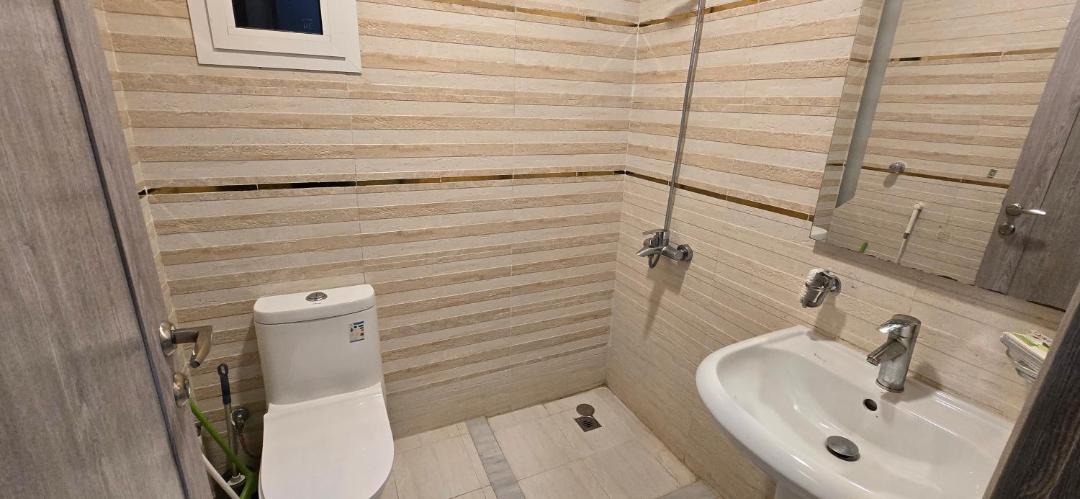 Photo of Bathroom in Batha Quraysh