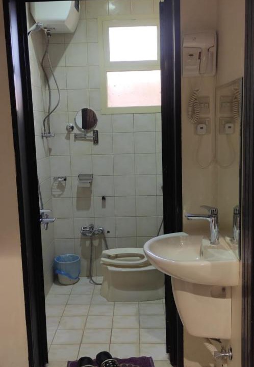 Photo of Bathroom in Unaizah