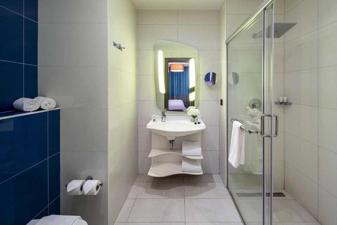 Photo of Bathroom in King Abdul Aziz Road