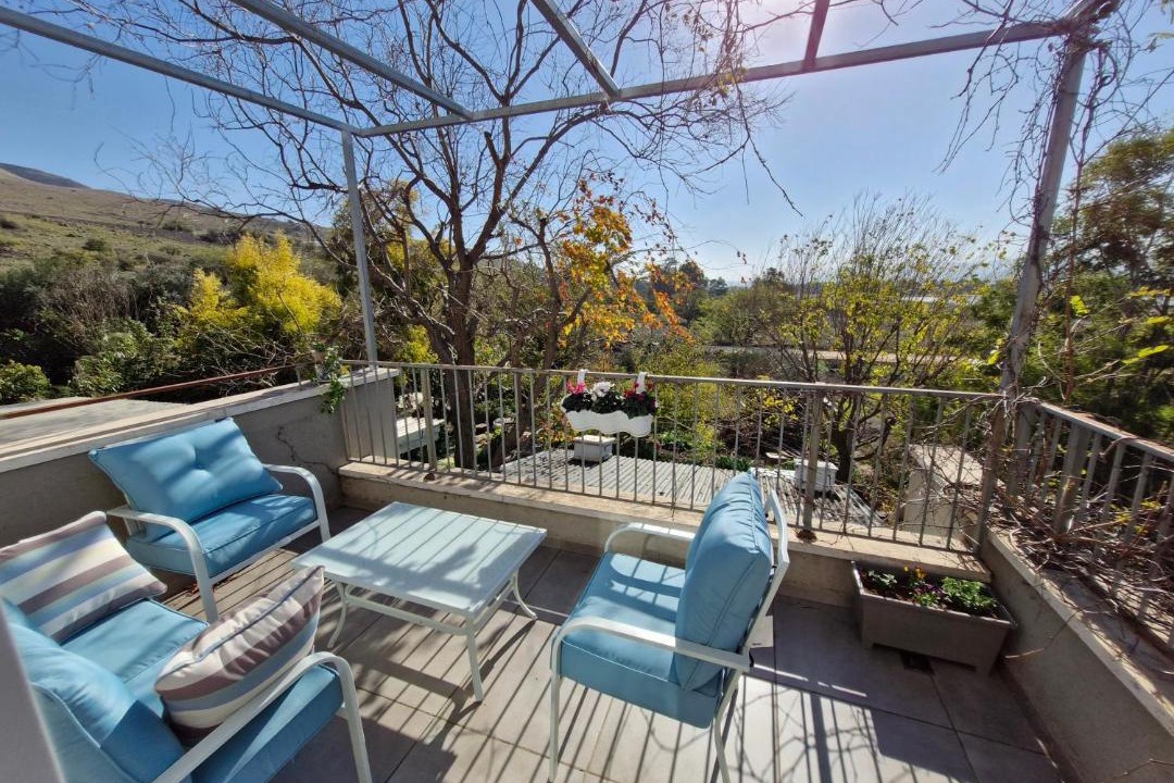 Photo of Patio Balcony in Lehavot HaBashan