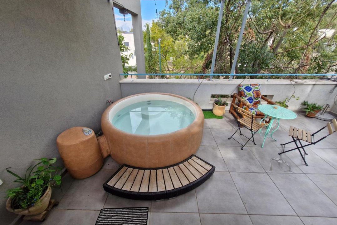 Photo of Patio Balcony in Lehavot HaBashan