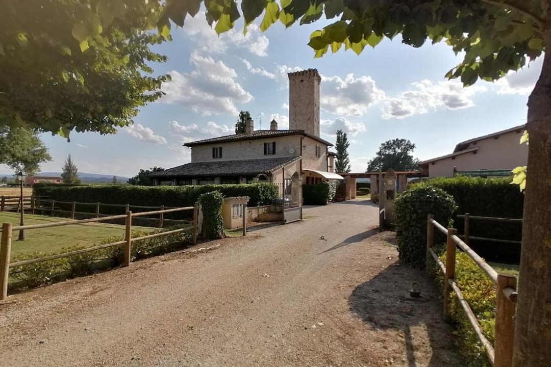 Photo of Buildings in Limiti