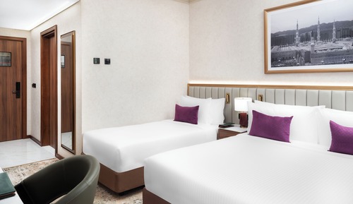 Standard Triple King Room