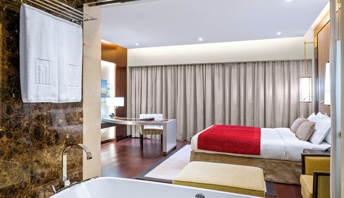 Premium Suite, 1 King Bed