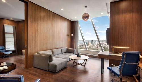 1 Bedroom Executive Suite Smoking