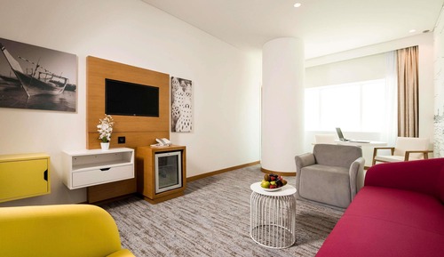 Standard Suite, 2 Twin Beds, City View