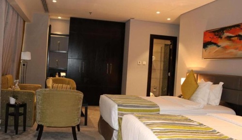 Junior Suite, Multiple Beds