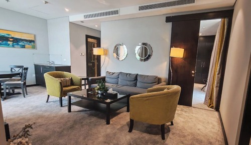 Executive Suite, City View