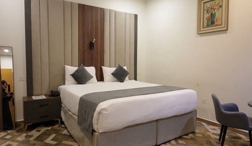 Classic Suite, City View