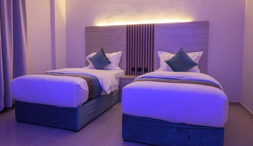 Suite, 3 Bedrooms
