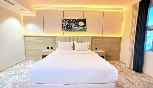 Deluxe Apartment
