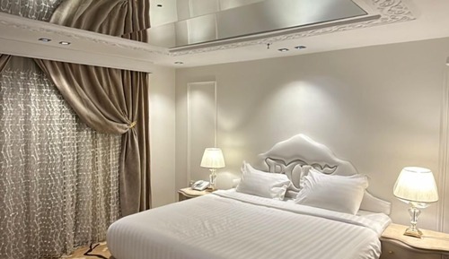 Premier Suite