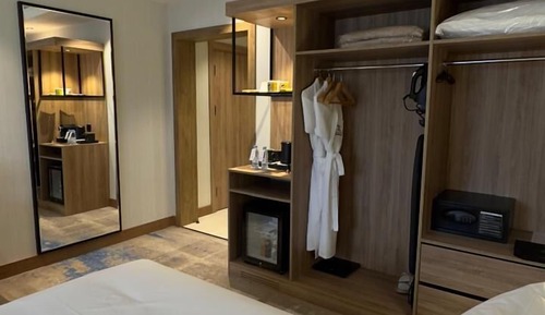 Deluxe Double Room, City View