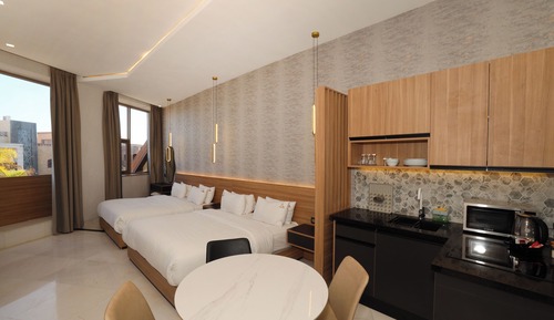 Deluxe Suite