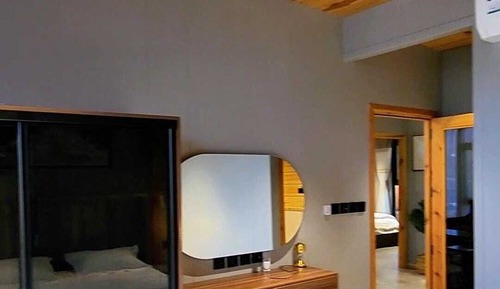 Luxury Duplex, Valley View