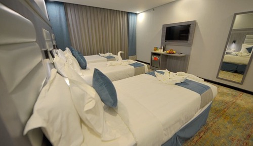 Quadruple Room, City View