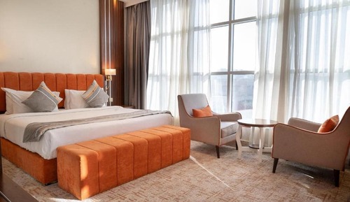 Deluxe Suite