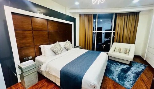 Executive Suite, Sea View
