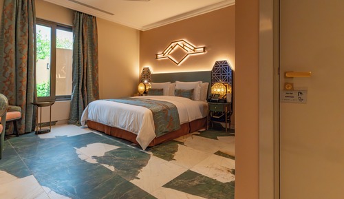 Deluxe Studio Suite, Mobility Accessible