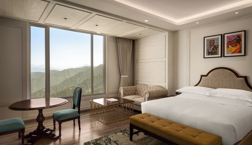 Signature Suite, 1 King Bed, Bathtub, Slope side