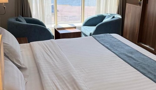 Deluxe Suite, Multiple Beds, Smoking, Sea View