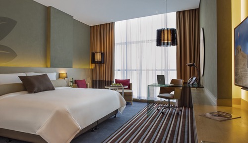 Basic Room, 1 King Bed (High Floor)