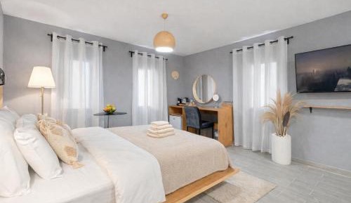 Deluxe King Suite