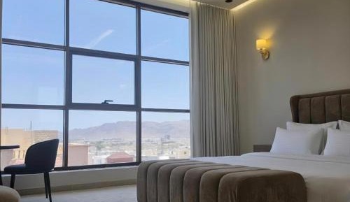 Studio with Mountain View