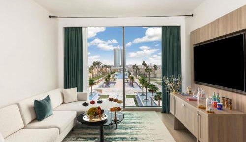 Executive Suite with Pool View