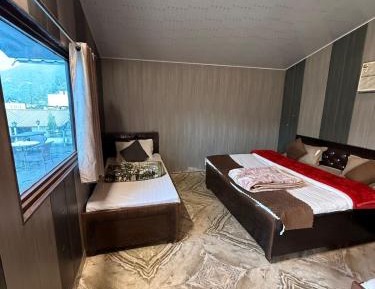 Quadruple Room with Mountain View