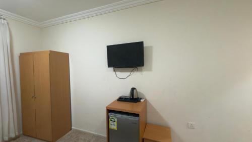 Economy Triple Room