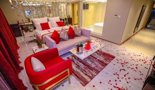 Deluxe King Suite