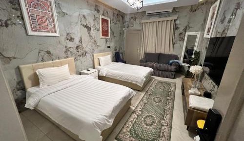 Deluxe Studio