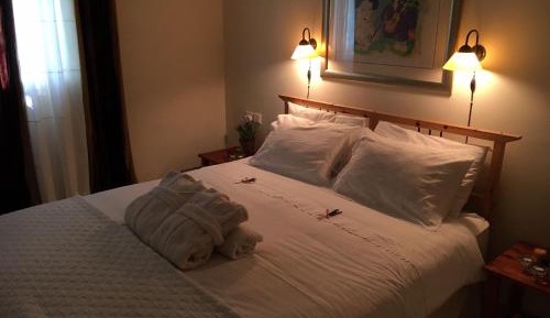 Deluxe Queen Room