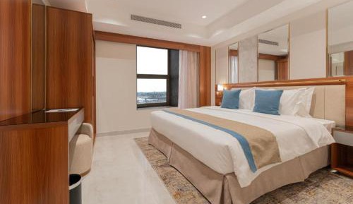 Deluxe King Room