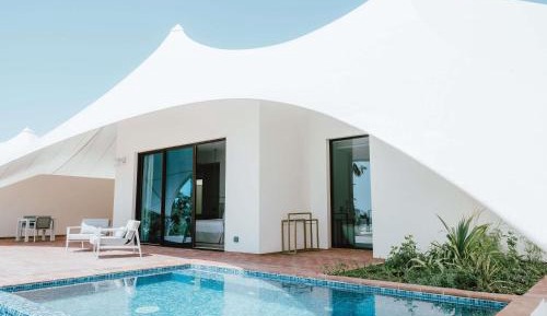 One-Bedroom Beach Villa with Pool