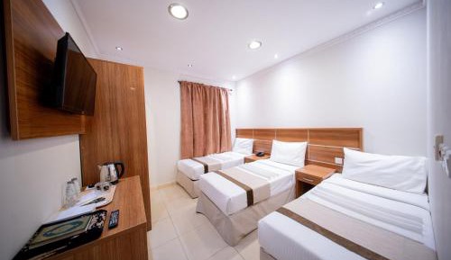 Triple Room with Private Bathroom