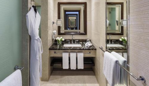 Fairmont Twin Room with City View