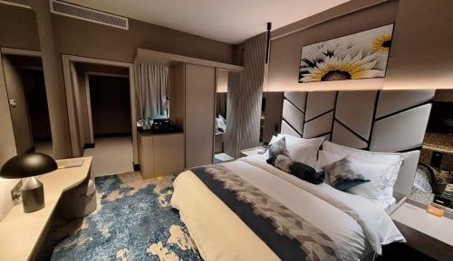 Junior Suite with Balcony